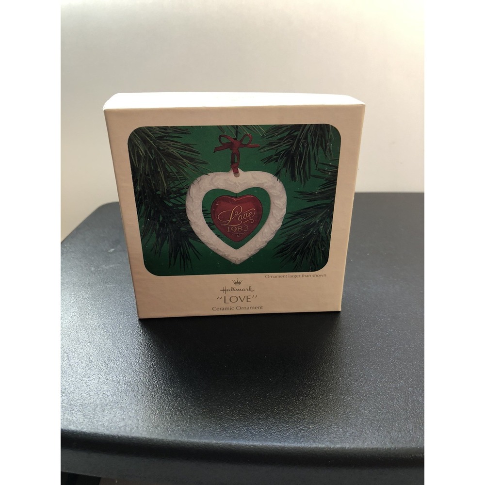 1983‎ Hallmark Love Heart Shaped Keepsake Christmas Ornament Vintage W/Box